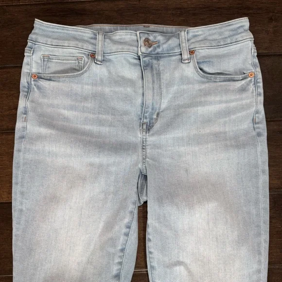 ❤️3/$30 AE American Eagle Next Level Kick Bootcut Jeans Light Wash - 10 Short - Picture 2 of 13
